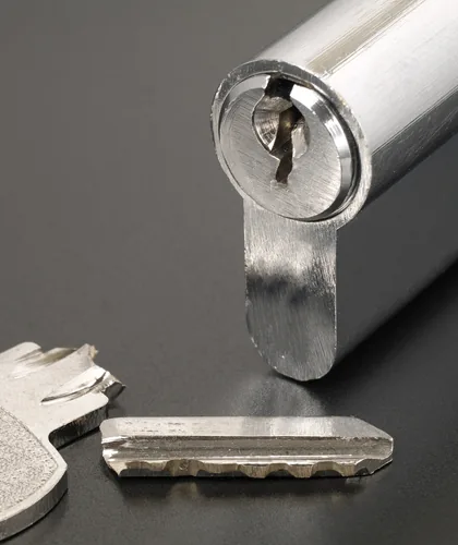 Broken Key Removal Service