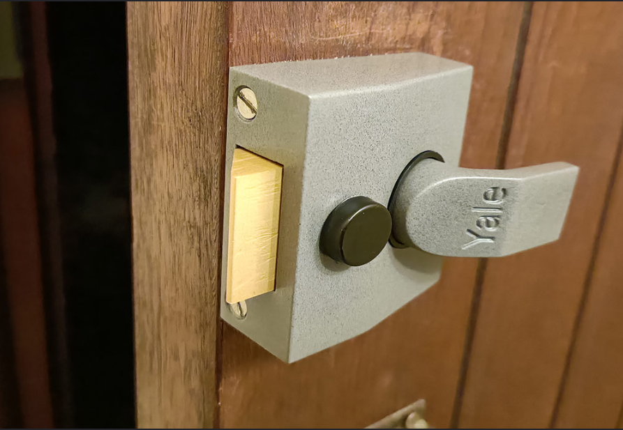 Yale night latch repair